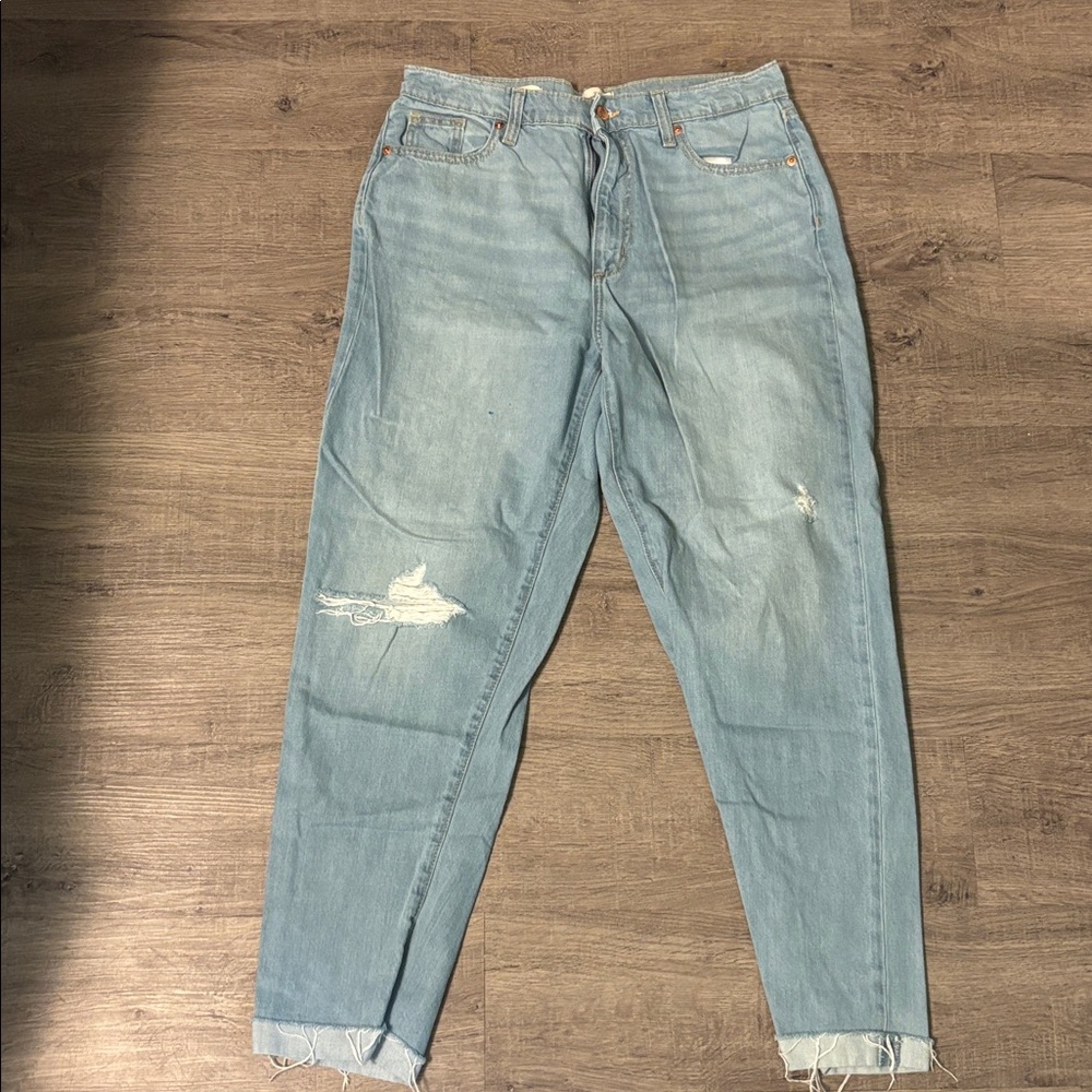 Universal Thread Light Blue Boyfriend Jeans